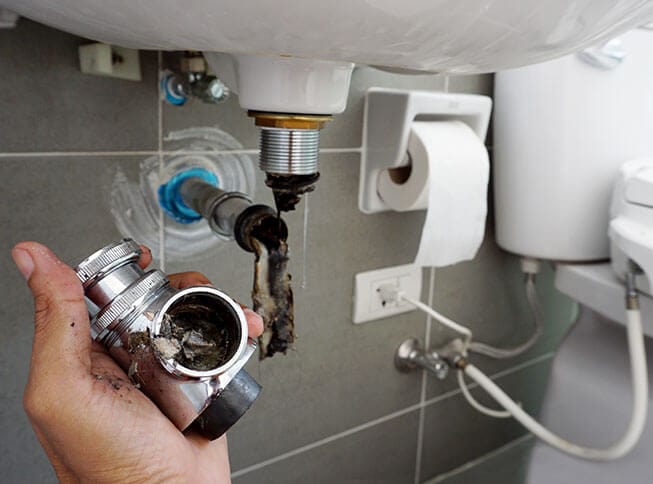 drain-cleaning-remedies-expert-plumbing-tips