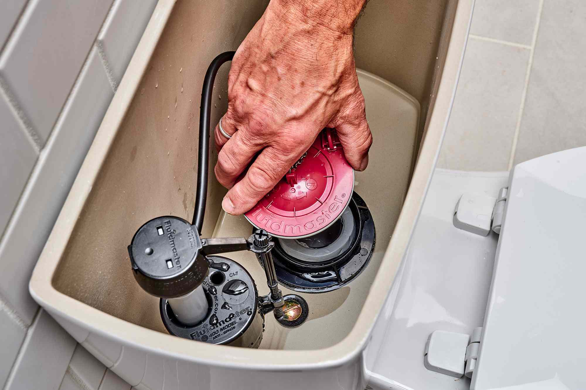 repairing-leaky-toilet-tank-flush